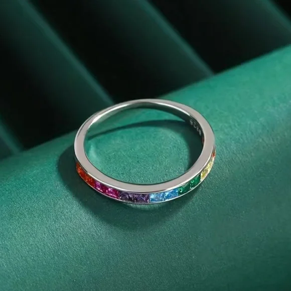 🎁NWT 🌈 MULTI-COLOR .925 STAMPED STERLING SILVER RAINBOW ZIRCON PRIDE RING Size 6 - Picture 4 of 7